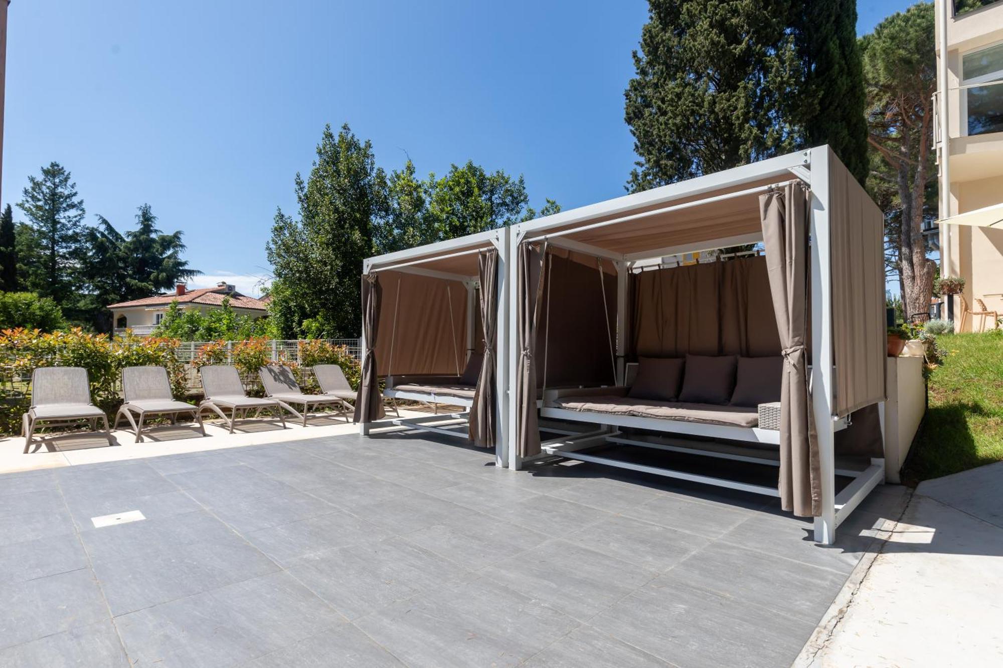 Hotel Emaus Novigrad Istria Buitenkant foto