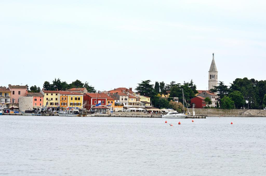 Hotel Emaus Novigrad Istria Buitenkant foto